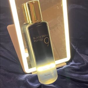 🇰🇷 South Korea 🇰🇷 Farmstay Black Snail & Peptide 9 Toner